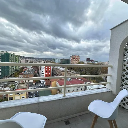 Skyline Panoramic Apartment